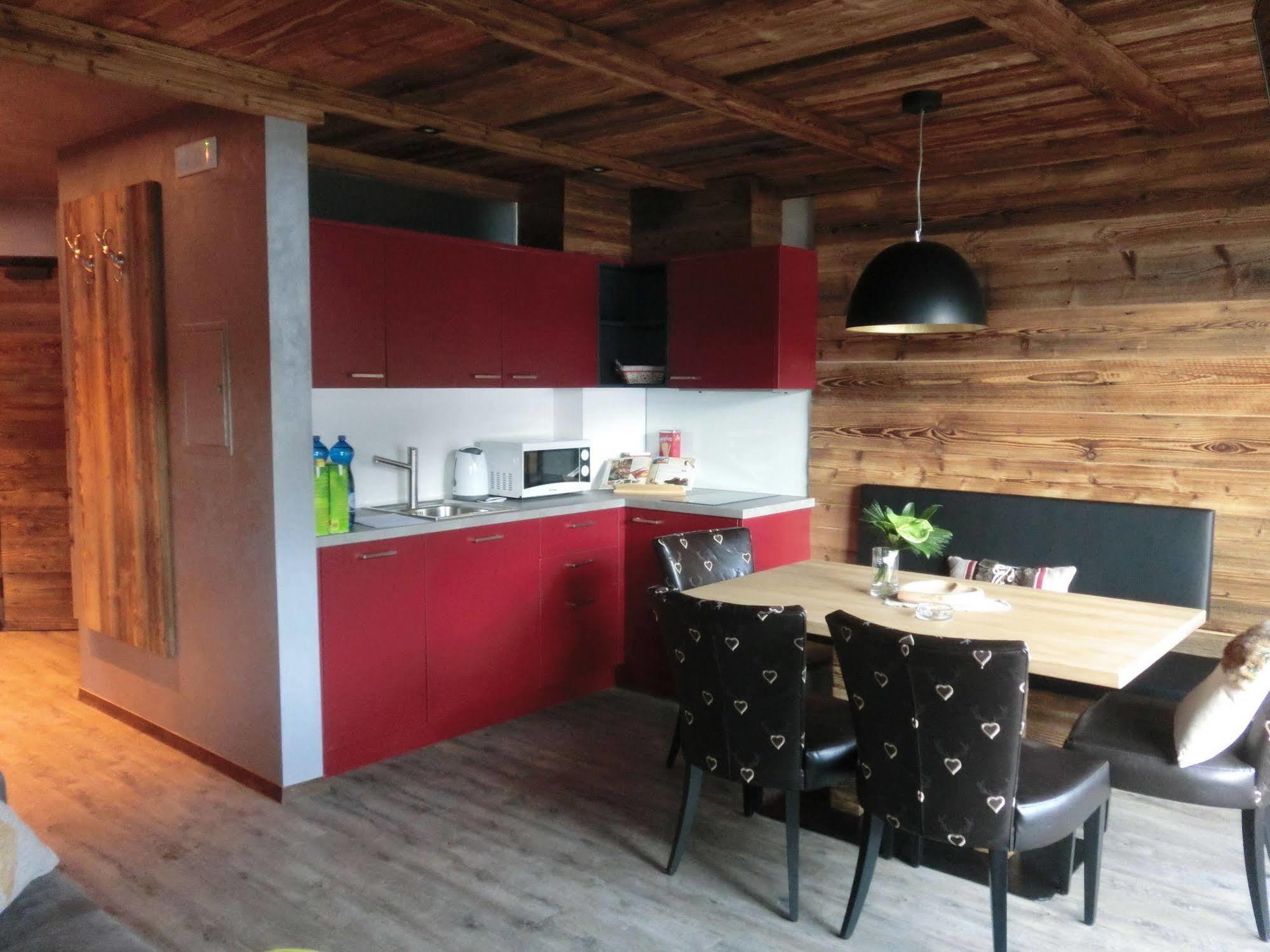 Chalet Stefan - Apartments 라 비야 외부 사진